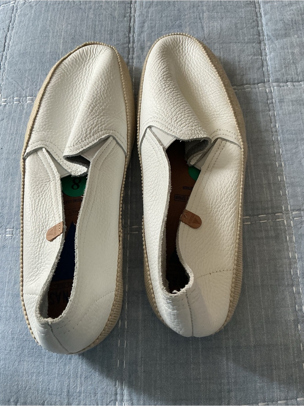 Women's Slip-On Leather Flats in Off-White